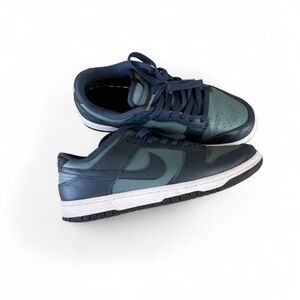 Men’s Nike Dunk Low Retro Premium in the Mineral Slate and Armory Navy SZ 8